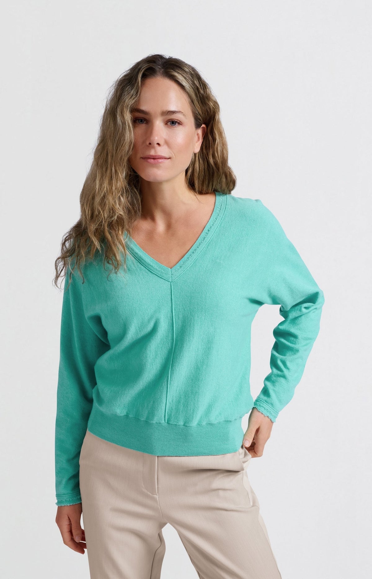 Soft sweater with V-neck and batwing sleeves