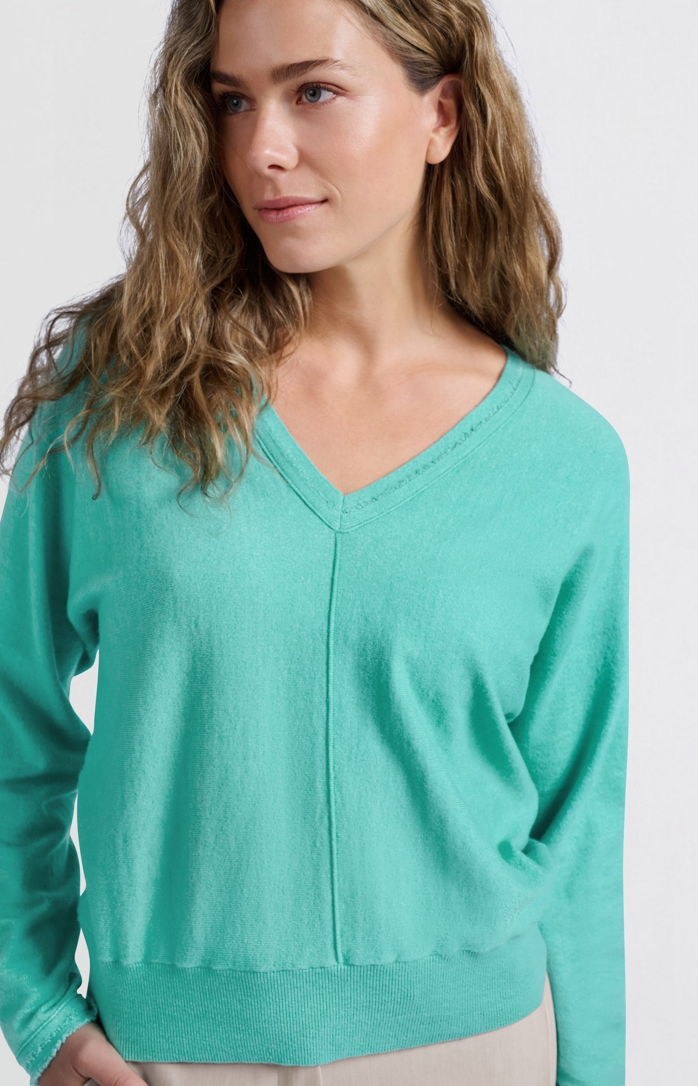 Soft sweater with V-neck and batwing sleeves