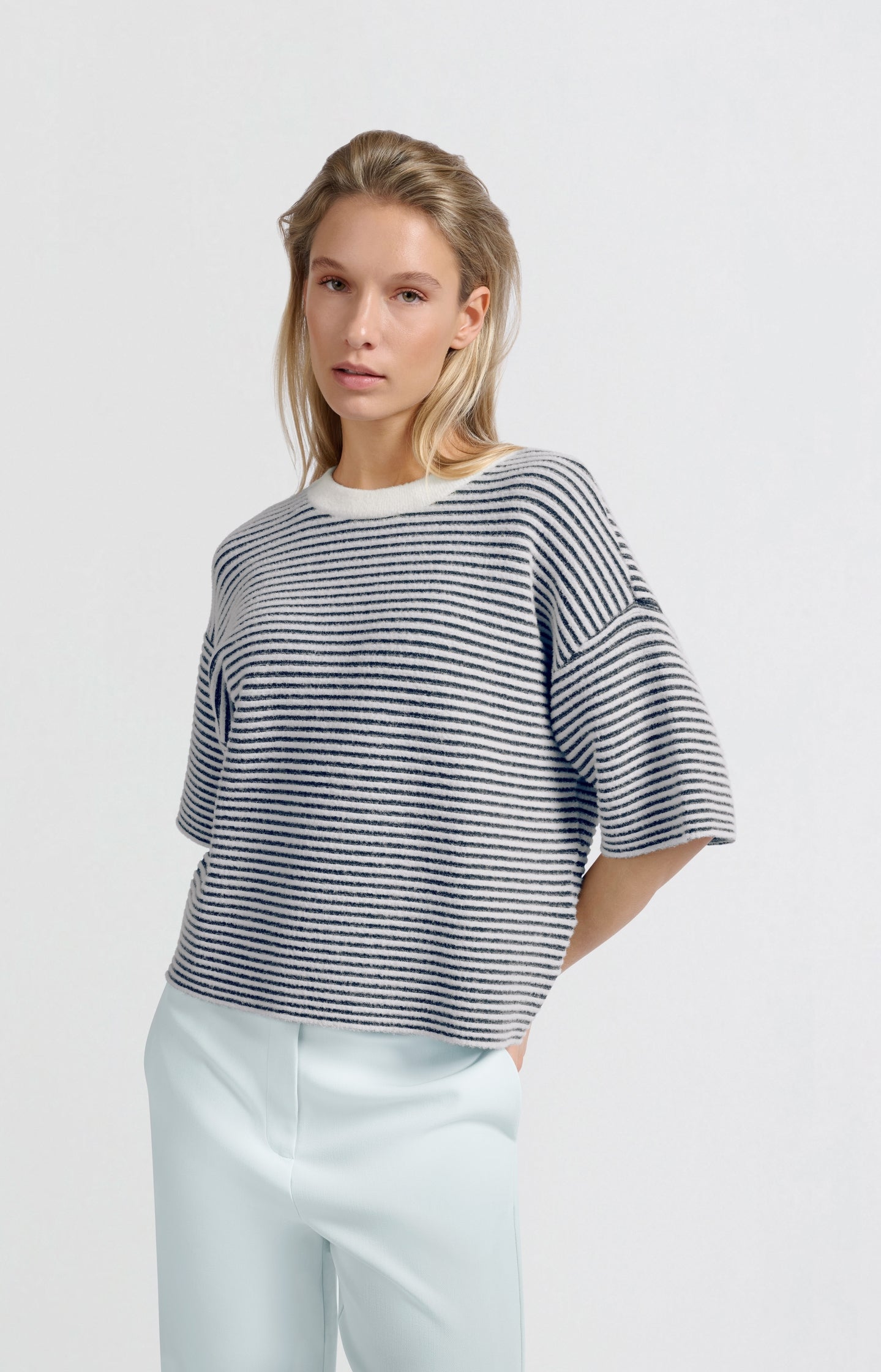 Striped fluffy sweater with short sleeves