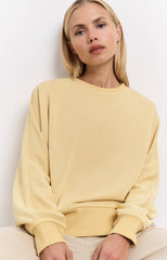 Sweatshirt with small slit and loose fit