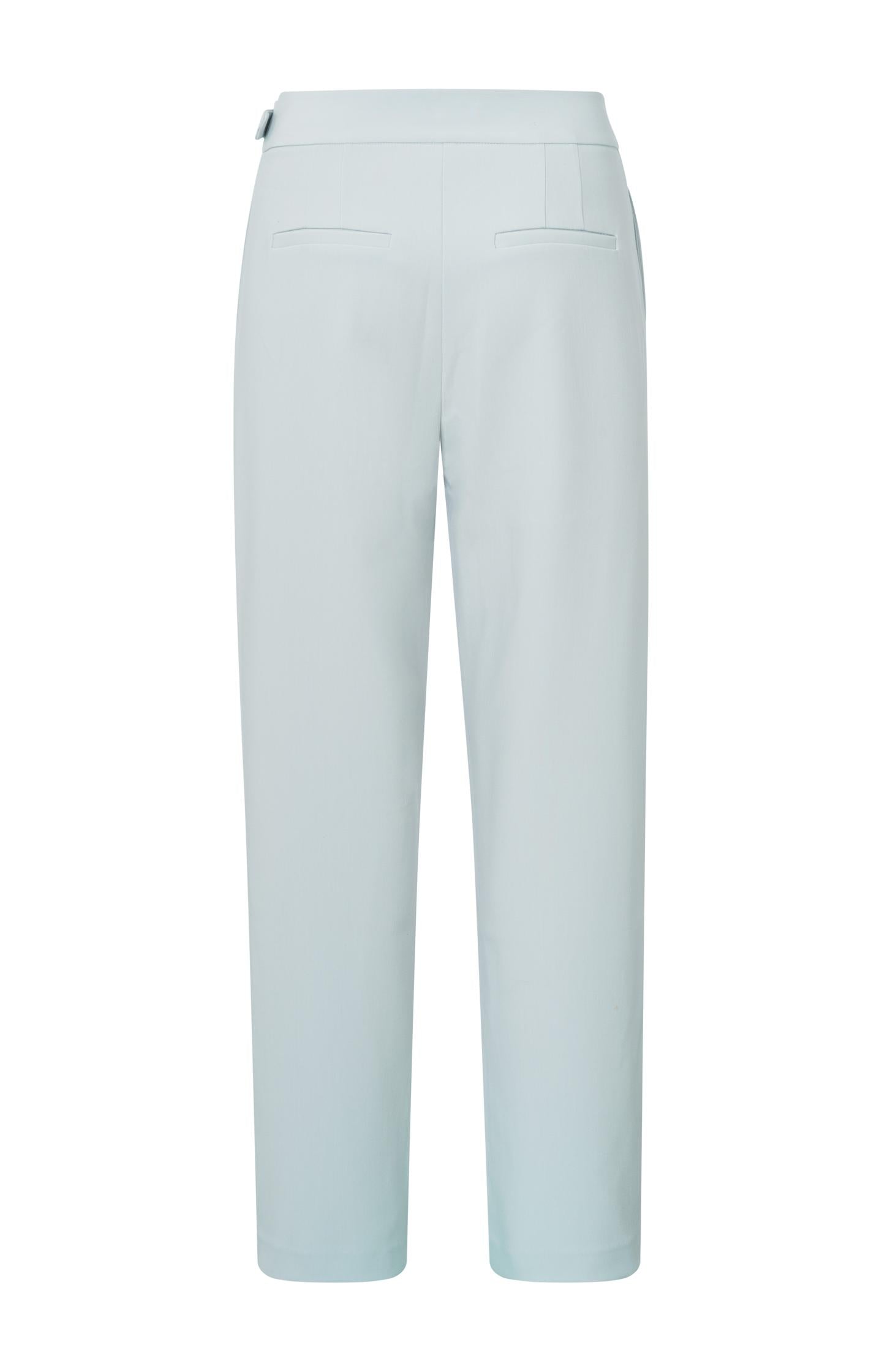 Trousers with high waist and buckle closure