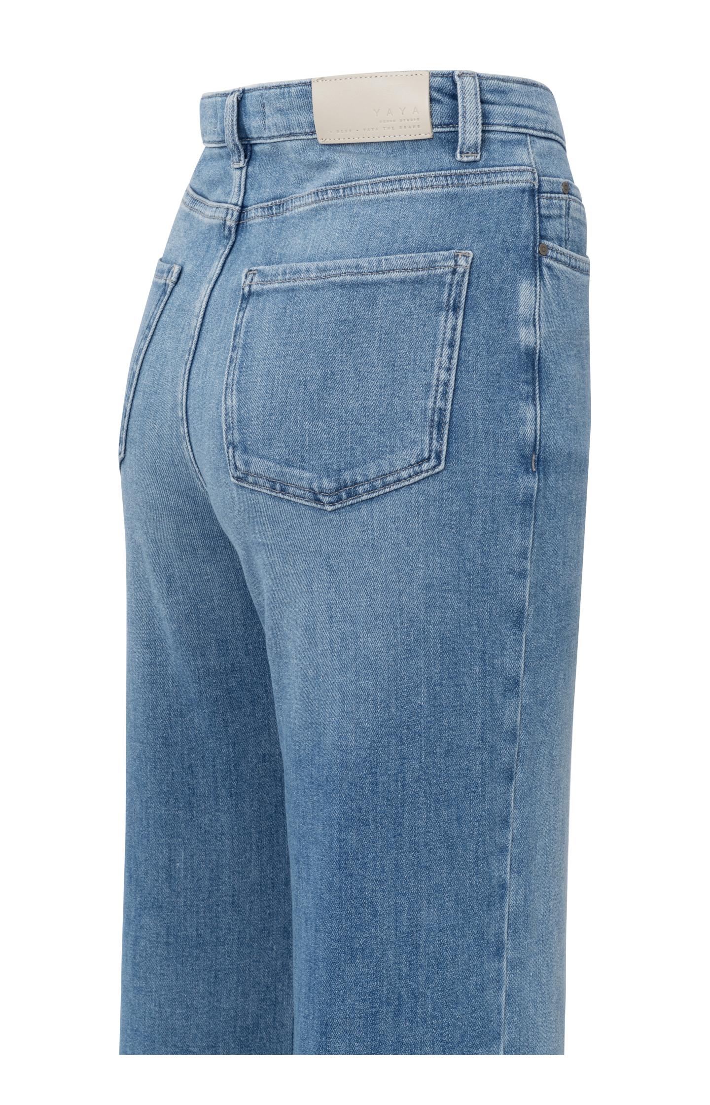 Wide-leg jeans with high waist (L32) 01-311095-502 Blue Denim